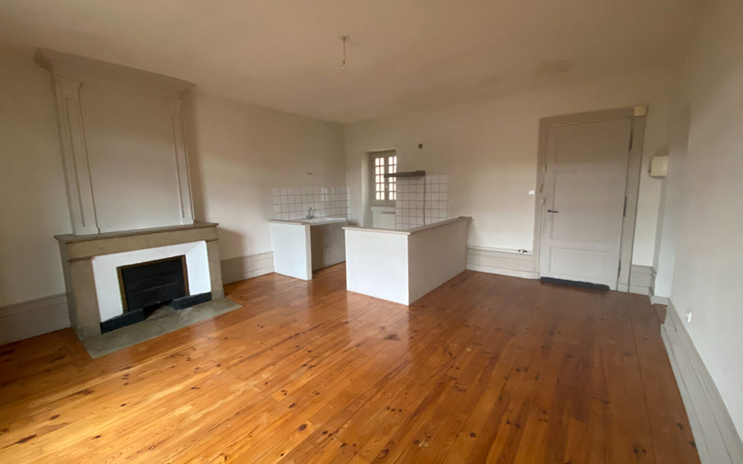 MONTBRISON – Appartement  T2 – 58.40 m2 habitables