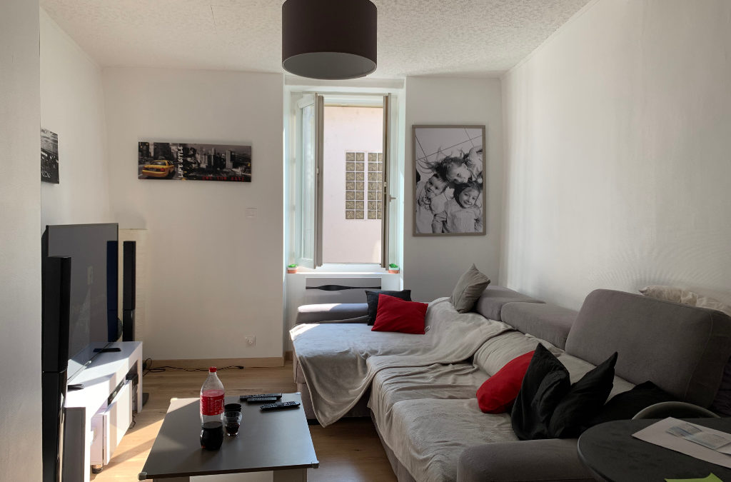 MONTBRISON CENTRE – Maison de ville T3 – 60 m² habitables