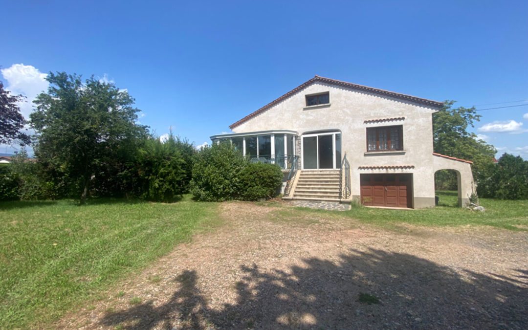 SAVIGNEUX – Villa F3 sur sous sol + Terrain 1 560 m²