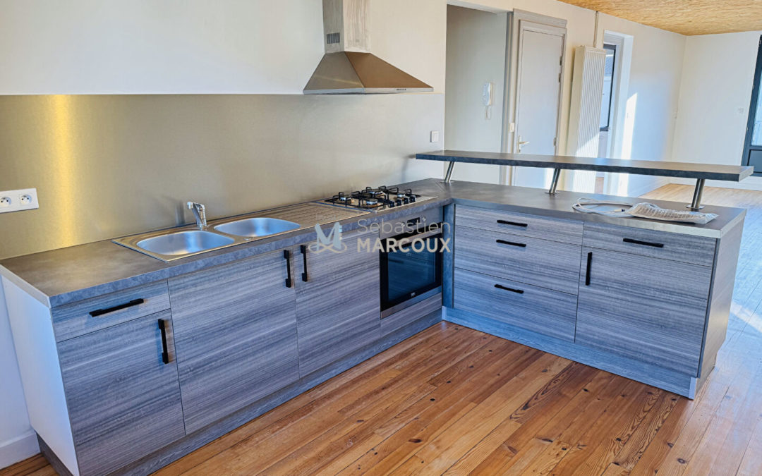 BOEN  Appartement F3 61.08 M2 HAB rénové entièrement