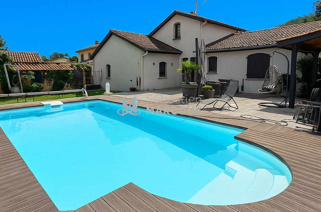 Charmante villa avec piscine proche de Montbrison