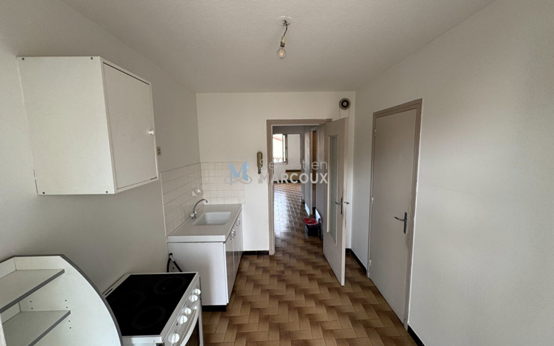 Appartement  T1 avec terrasse +  place parking – Montbrison centre